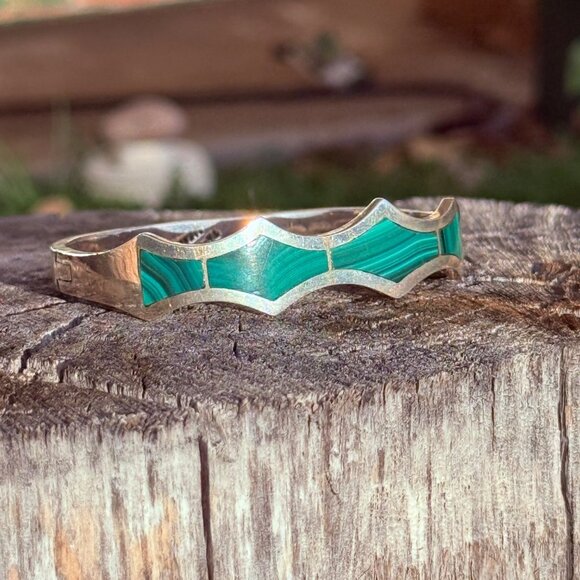 Vintage Sterling Silver Mexico Bracelet With Malachite Inlay Zigzag Design Hinge - Picture 4 of 13